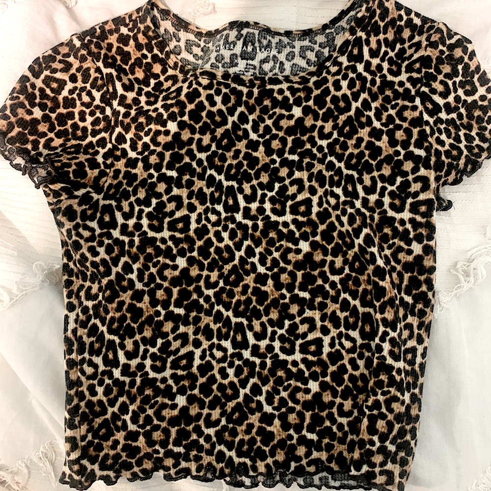 Cheetah Print American Eagle T Shirt